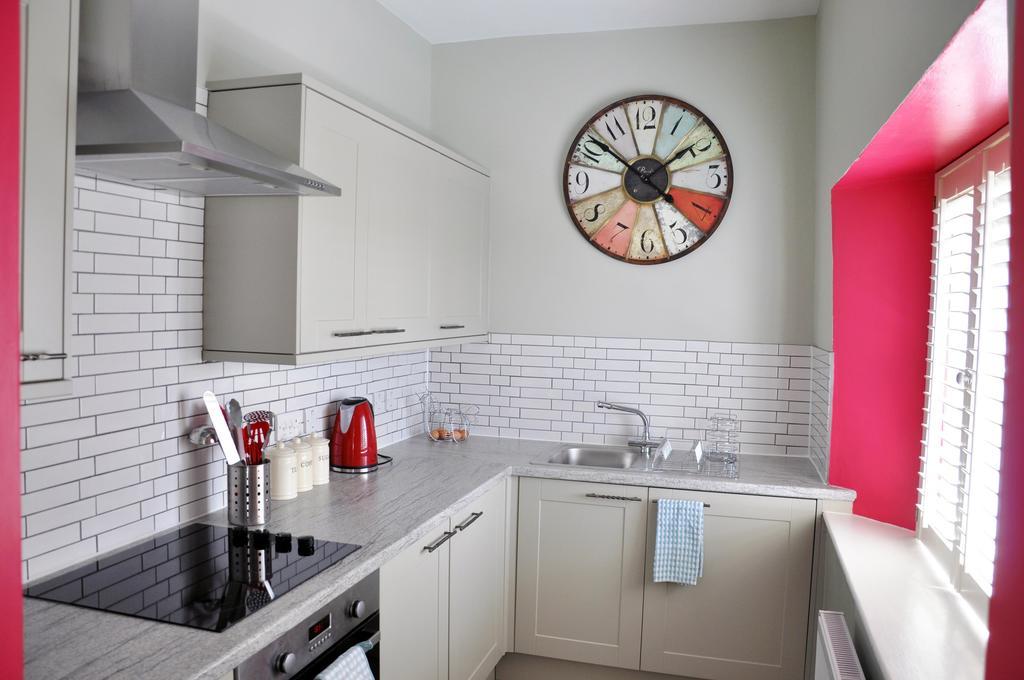 Bove Town House Apartments 글라스턴버리 객실 사진